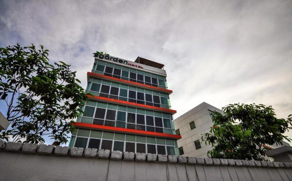Le Garden Hotel Kota Kemuning Shah Alam Buitenkant foto